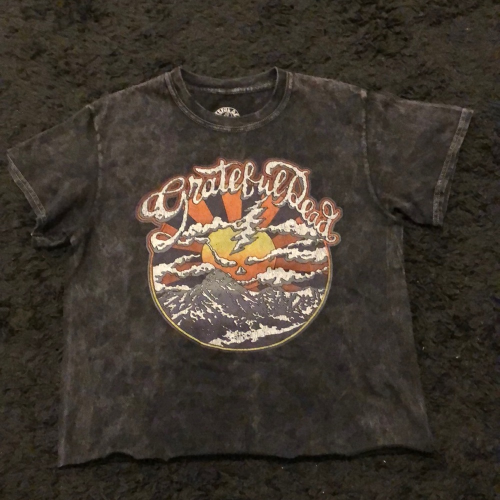3 for $30 Grateful Dead cropped graphic tee